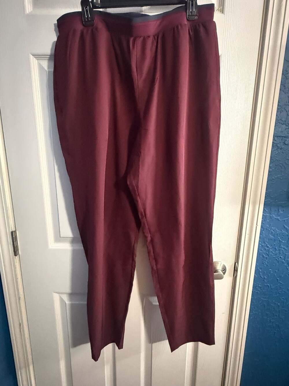 Fabletics Women's Maroon Active Pants with Zip Pockets Size XL